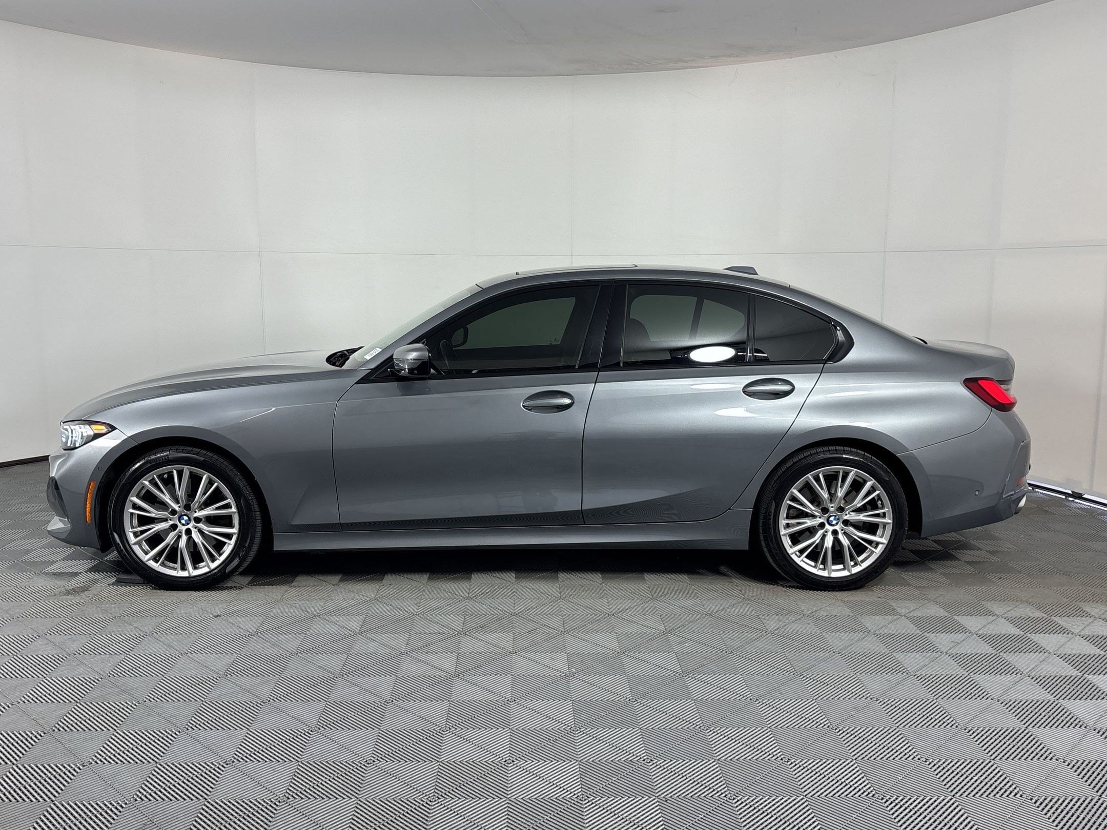 bmw 3 series 2023 3MW69FF03P8D24406 image bmw 3 series 2023 3MW69FF03P8D24406 image